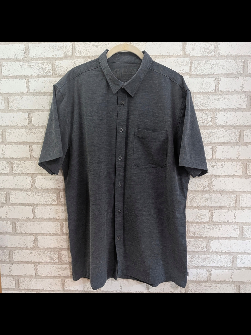Into the AM Men's Shirt Size XL Comfortable Stretch Grey